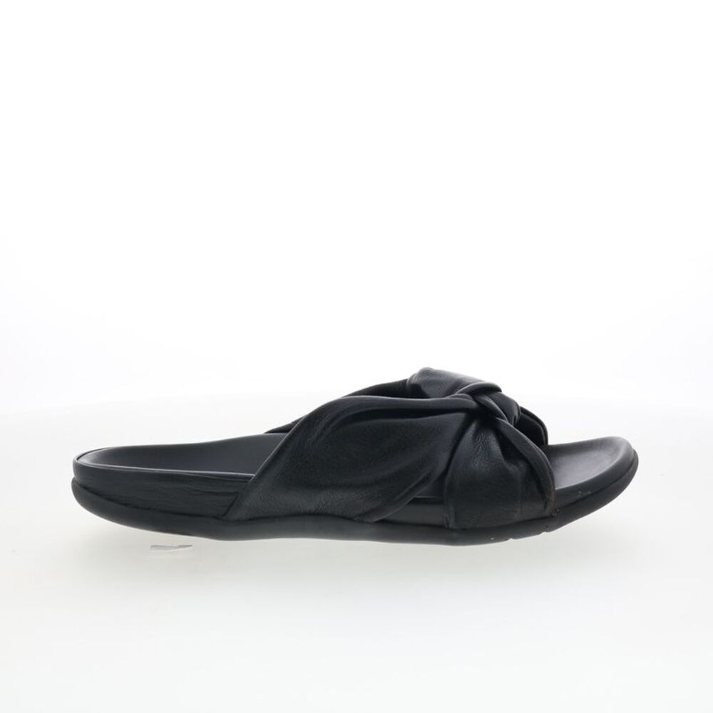 Strive Womens Sicily Black Shoes (NWT)
